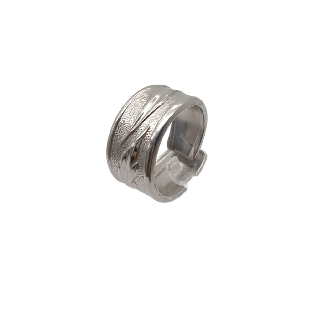 Vintage Silver Engraved Wrap Band Ring with Flowing Spoon Ring Leaf Pattern